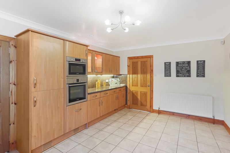 Queen Street Renfrew